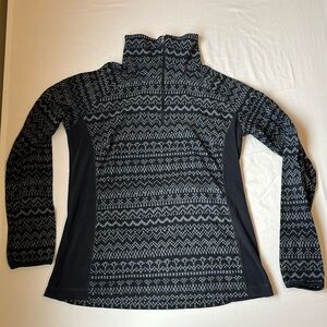 Columbia women’s L black and grey patterned quarter zip sweater